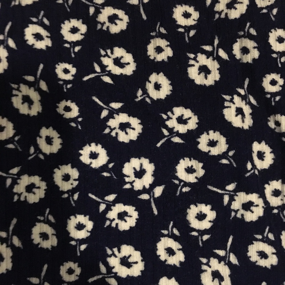 Flower pattern cropped cami - Picture 2 of 3